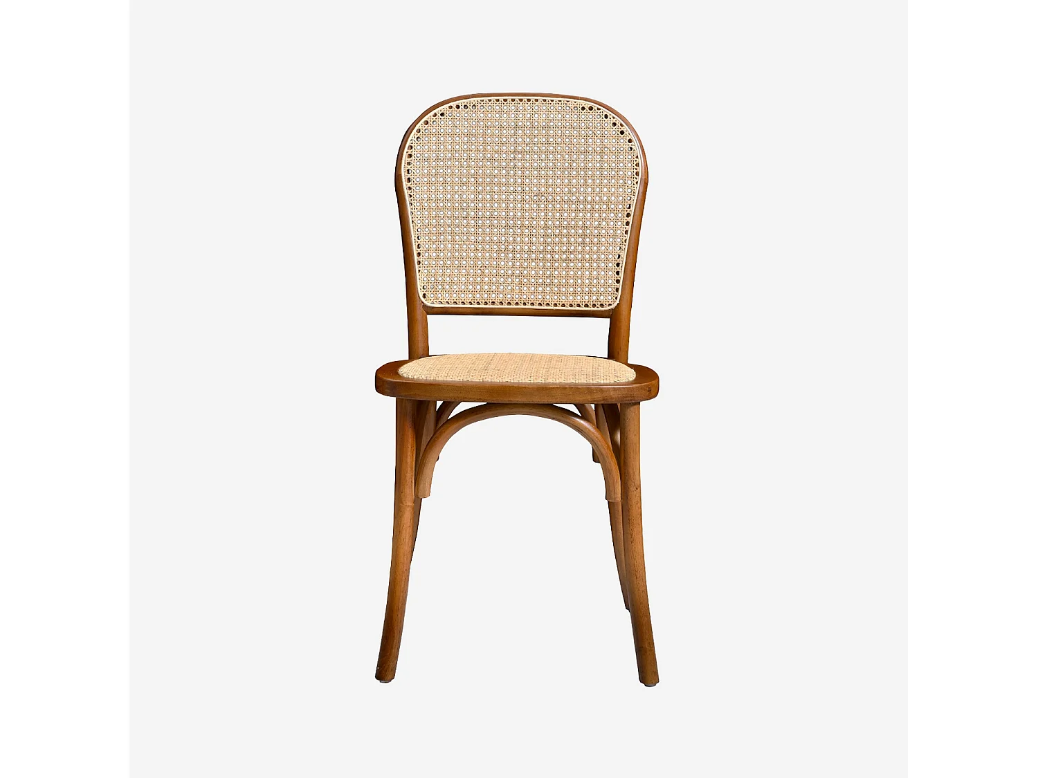 Lot de 4 chaises vintage en bois avec assise et dossier en rotin. coloris noyer. L 44.5 x P 48 x H 89.5cm