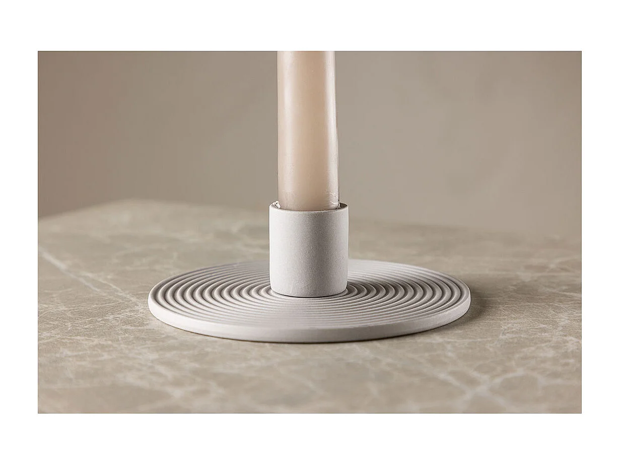 Dian kandelaar grijs.