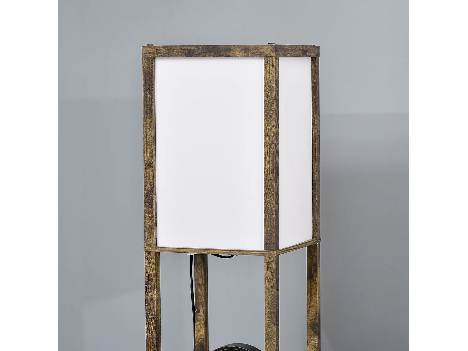 lampada a terra 40w con 3 mensole integrate e interruttore a pedale