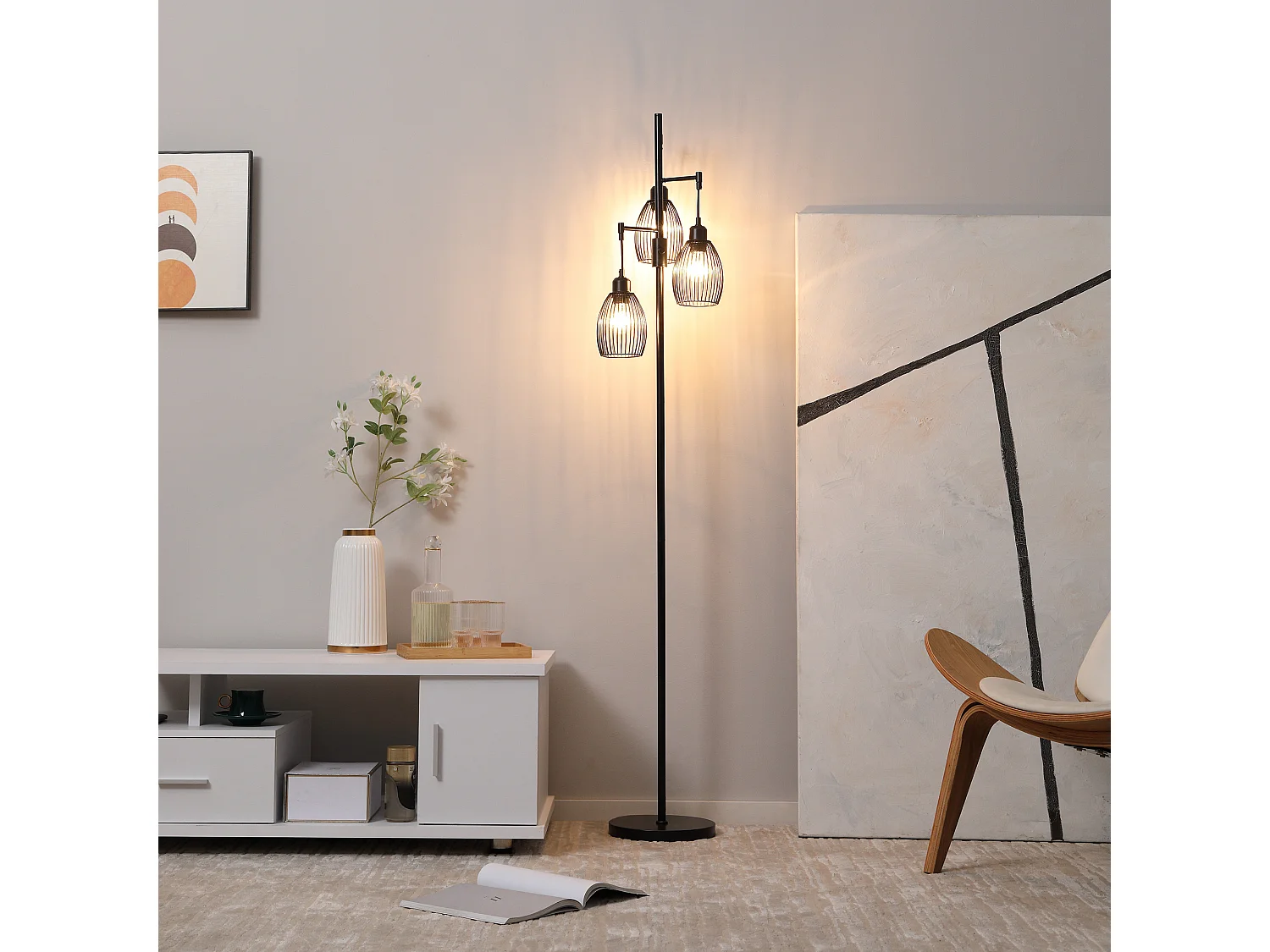 Lampada da terra industriale con 3 paralumi e intensità regolabile