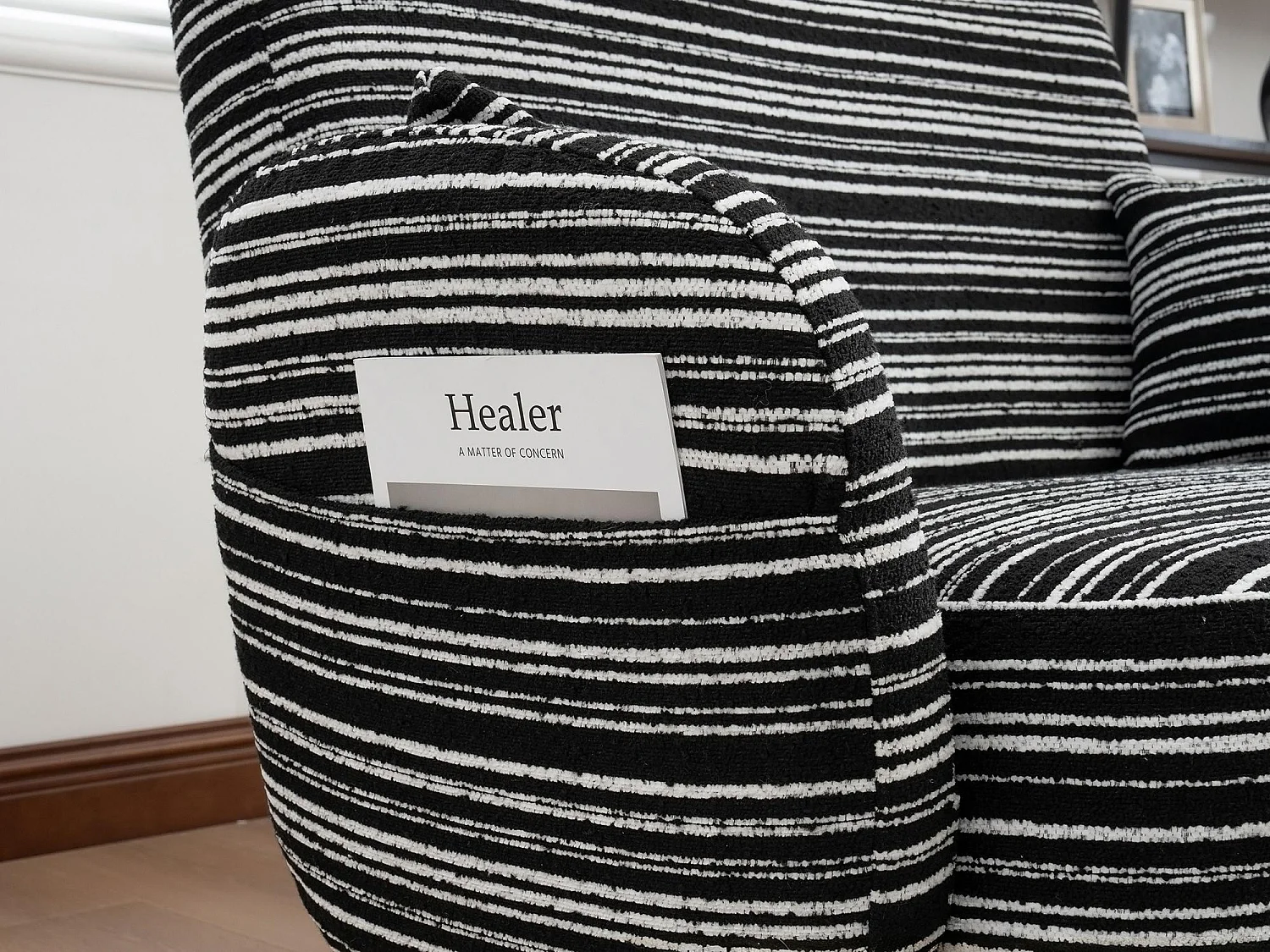 Linea 2.0 Compact 2-Zitsbank 121 cm – Zeer Robuust 250 kg, Bouclé Stof met Opbergzakjes – Perfect voor Kleine Ruimtes en Alle Kamers