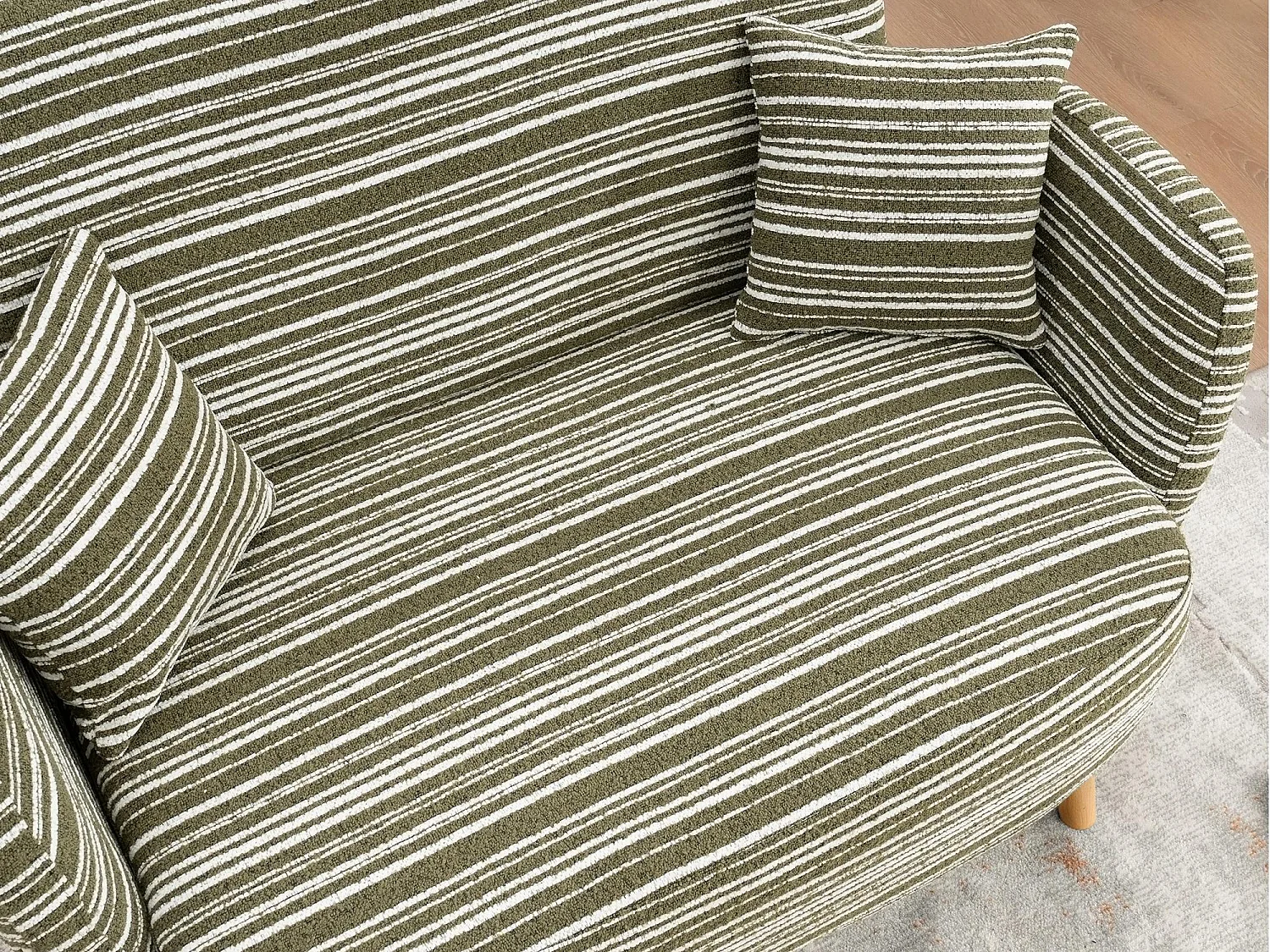 Linea 2.0 - Petit Canapé 2 Places 121cm Large - Extrêmement Robuste 250kg, Tissu Bouclé avec Poches - Parfait pour les Petits Espaces et Toutes les Pièces