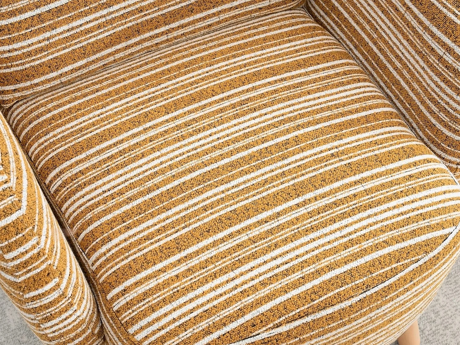 Linea 1.0 - Fauteuil Relax Bouclé avec Accoudoirs à Poches - Confort Ergonomique - Jaune - Pour décorer toute pièce