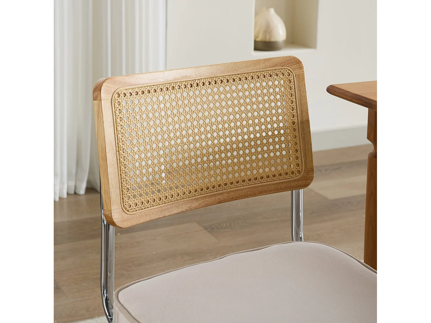 Lot de 2 chaises de salle à manger – Dossiers en rotin – Assises rembourrées en velours – Beige