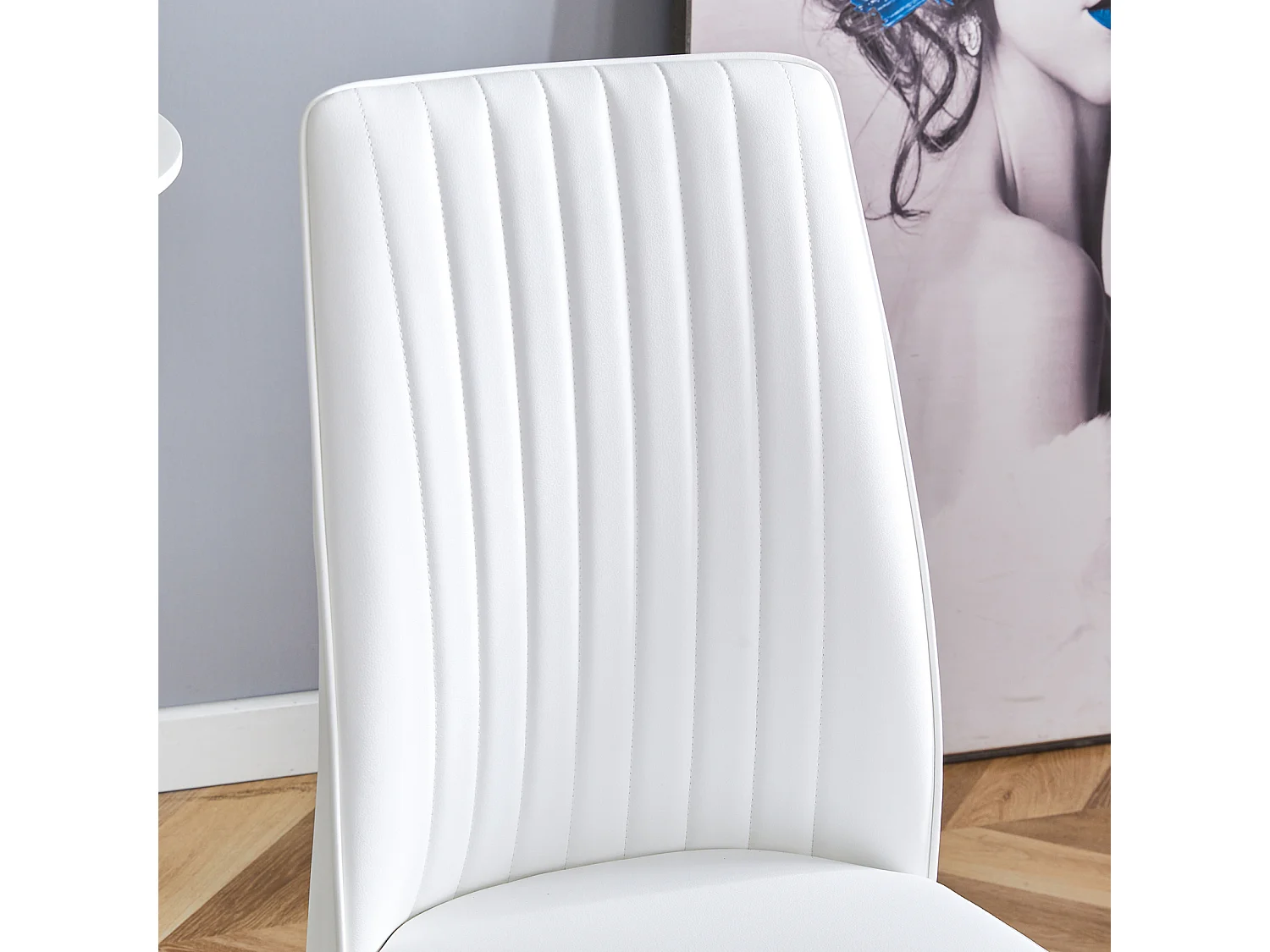 Lot de 4 chaises de salle à manger - Pieds en métal doré – Coussins en cuir – Blanc