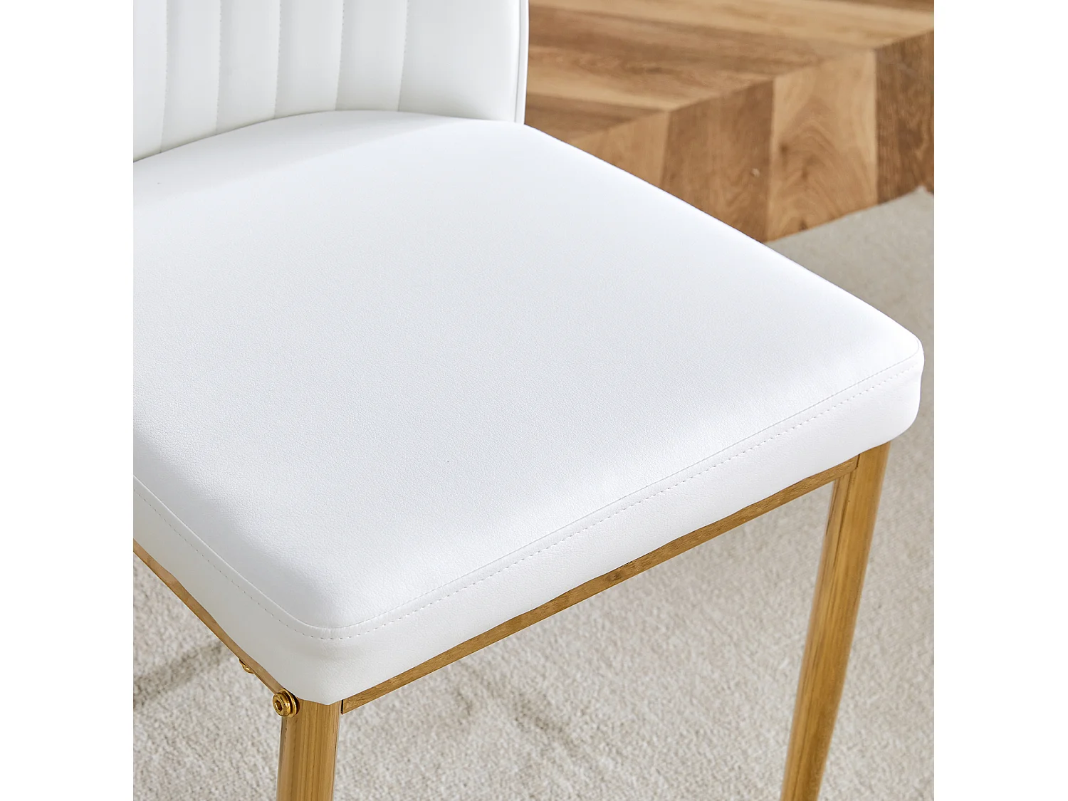 Lot de 4 chaises de salle à manger - Pieds en métal doré – Coussins en cuir – Blanc