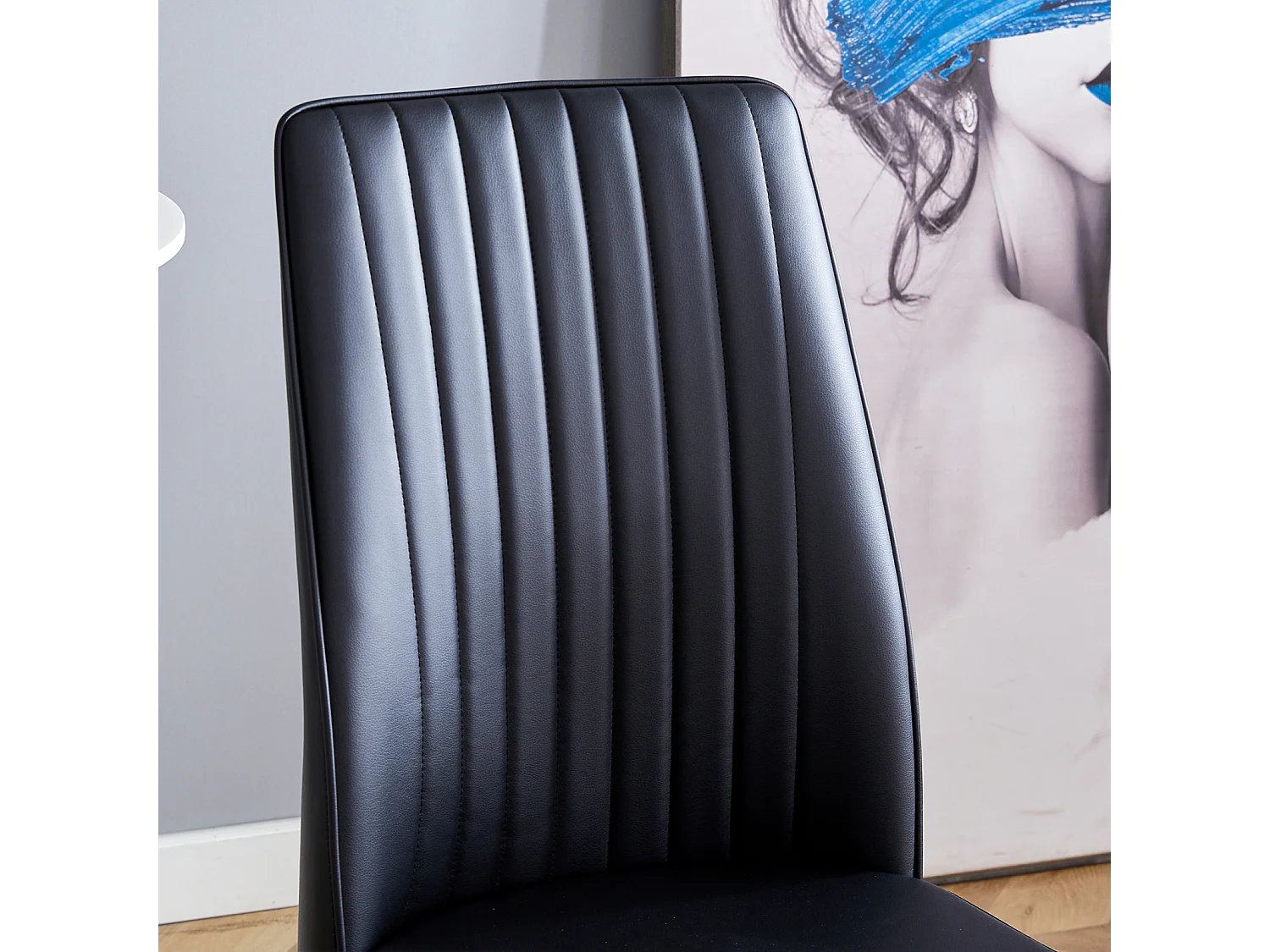 Lot de 4 chaises de salle à manger - Pieds en métal doré – Coussins en cuir – Noir