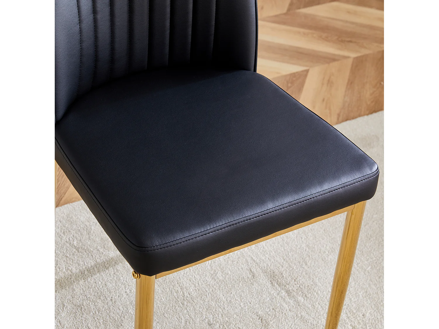 Lot de 4 chaises de salle à manger - Pieds en métal doré – Coussins en cuir – Noir