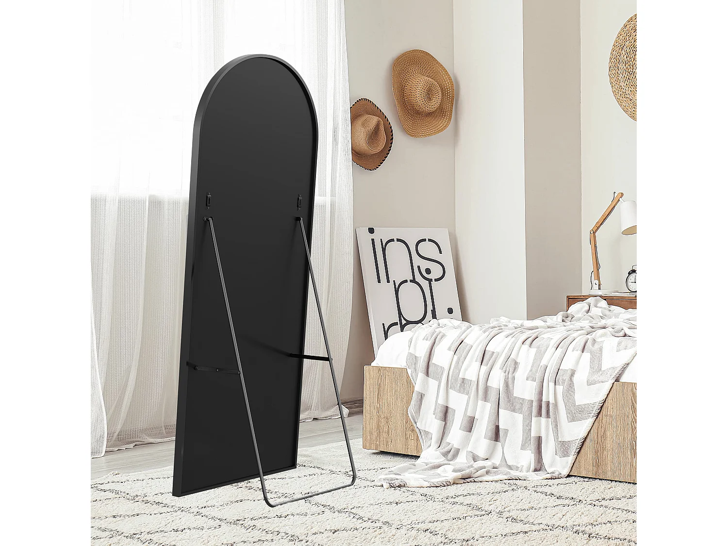 Miroir sur pied incurvé 173 x 63 cm - cadre en alliage d'aluminium - verre trempé - grand format - noir
