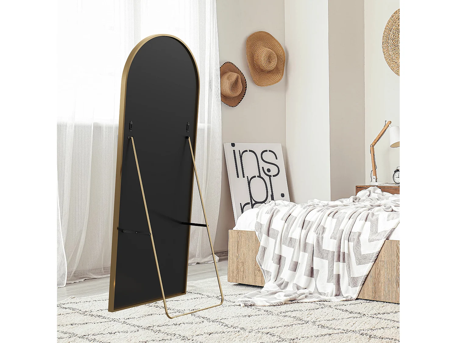 Miroir sur pied incurvé 173 x 63 cm - cadre en alliage d'aluminium - verre trempé - grand format - or