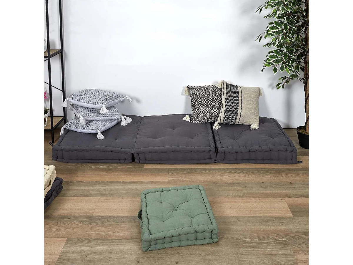 Coussin 40x40cm Style Ethnique Noir et Blanc Déhoussable avec Pompons - RAFY