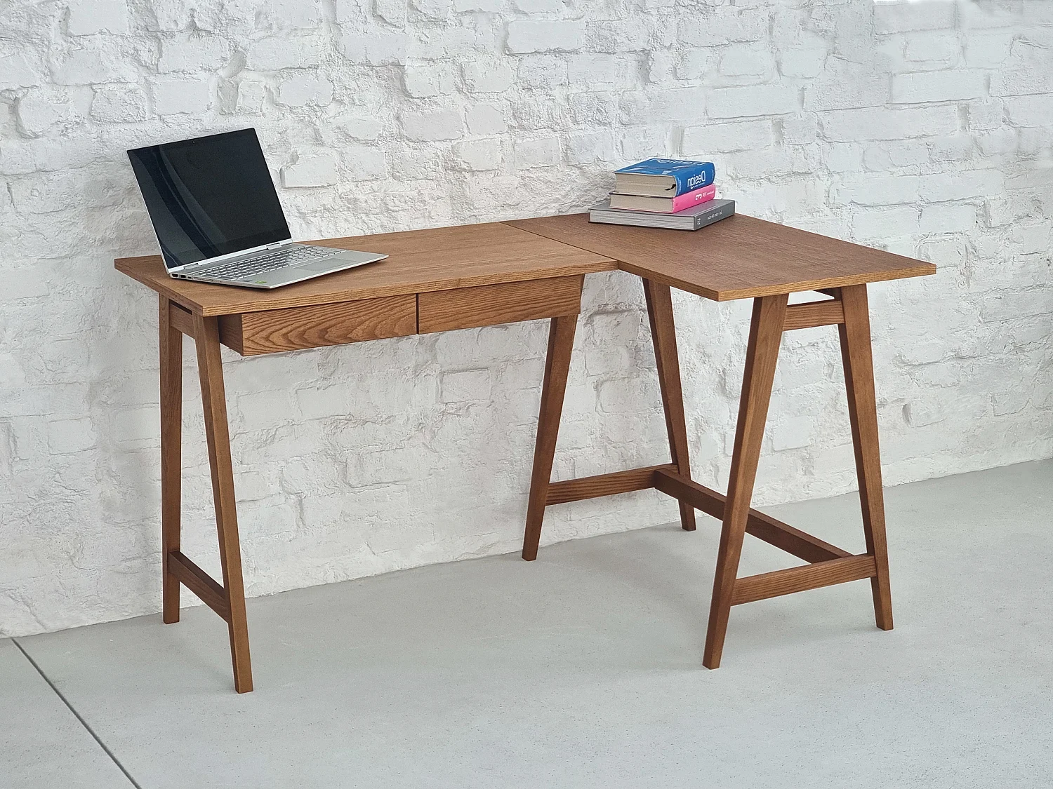 Bureau d'angle avec 2 tiroirs 135 x 85 cm Luka Noyer | Côté droit