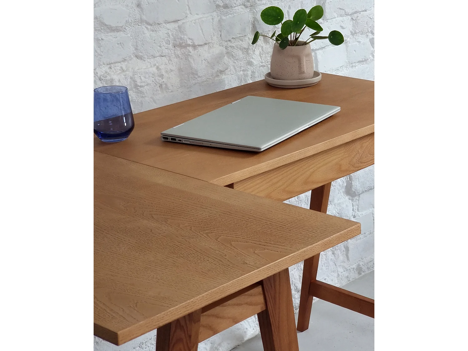 Bureau d'angle avec 2 tiroirs 135 x 85 cm Luka Frêne teinté noir | Côté gauche