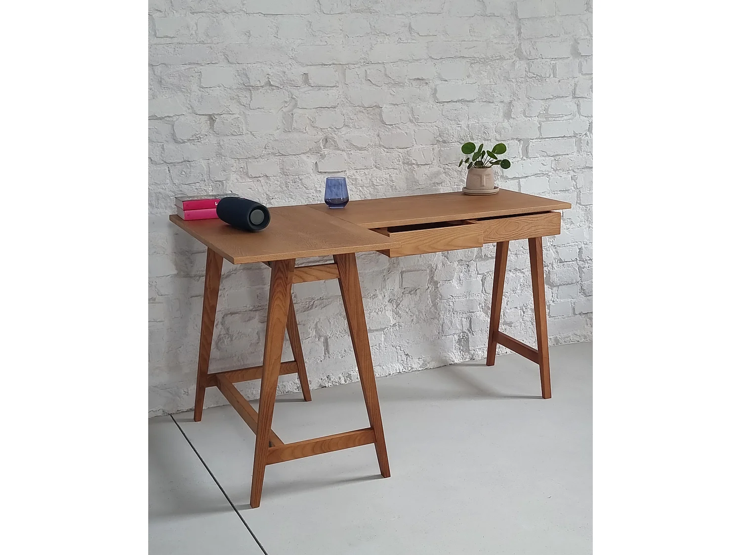 Bureau d'angle avec 2 tiroirs 135 x 85 cm Luka Frêne teinté noir | Côté gauche