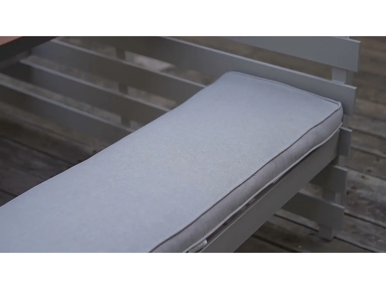 LAGOS Ensemble table de pique-nique et banc de jardin avec coussins, 157 cm x 126 cm