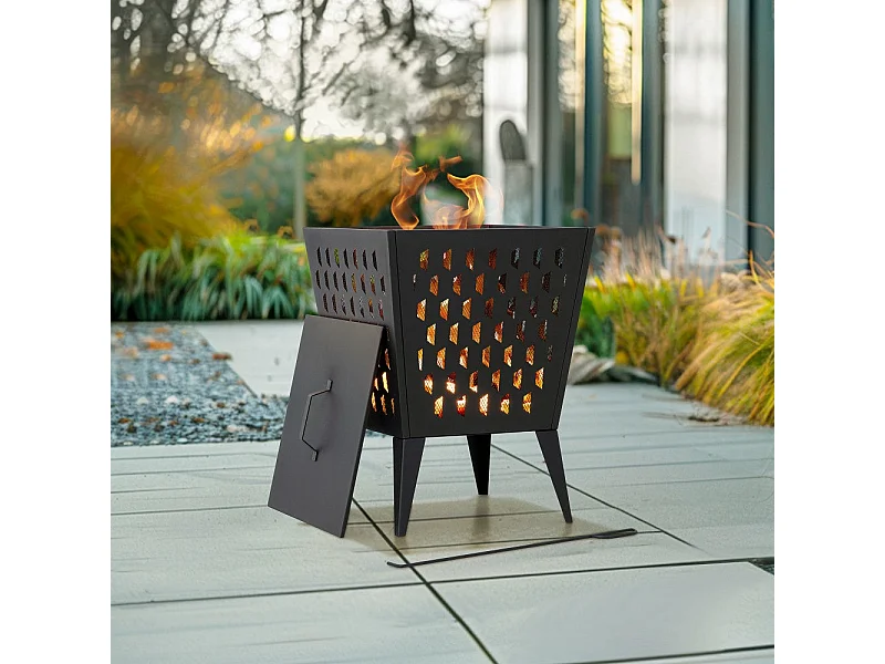 Foyer carré en acier ALBANI 46 cm avec couvercle et tisonnier