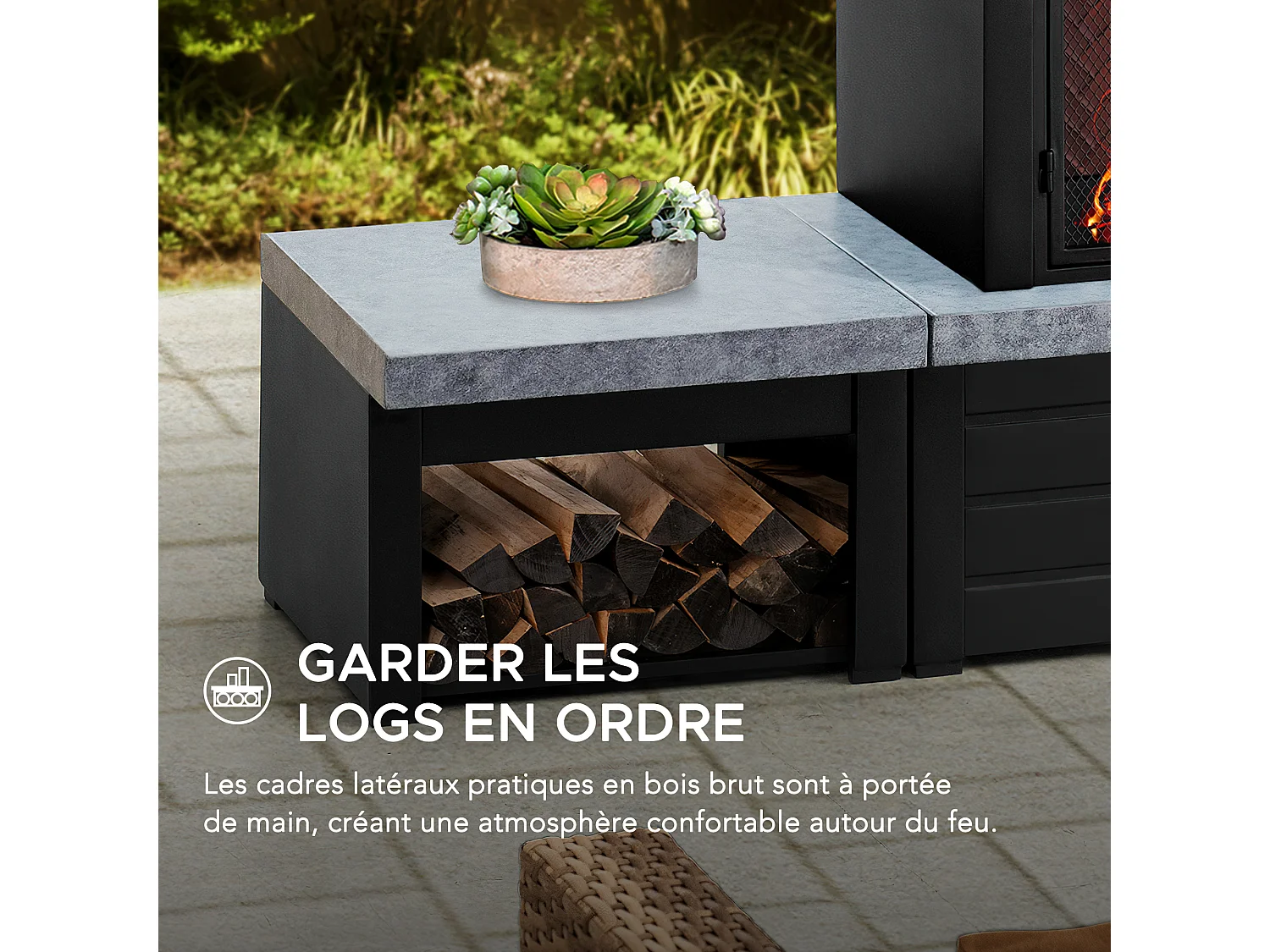 Cheminée d'extérieur VULTURE avec conduit et porte-bûches