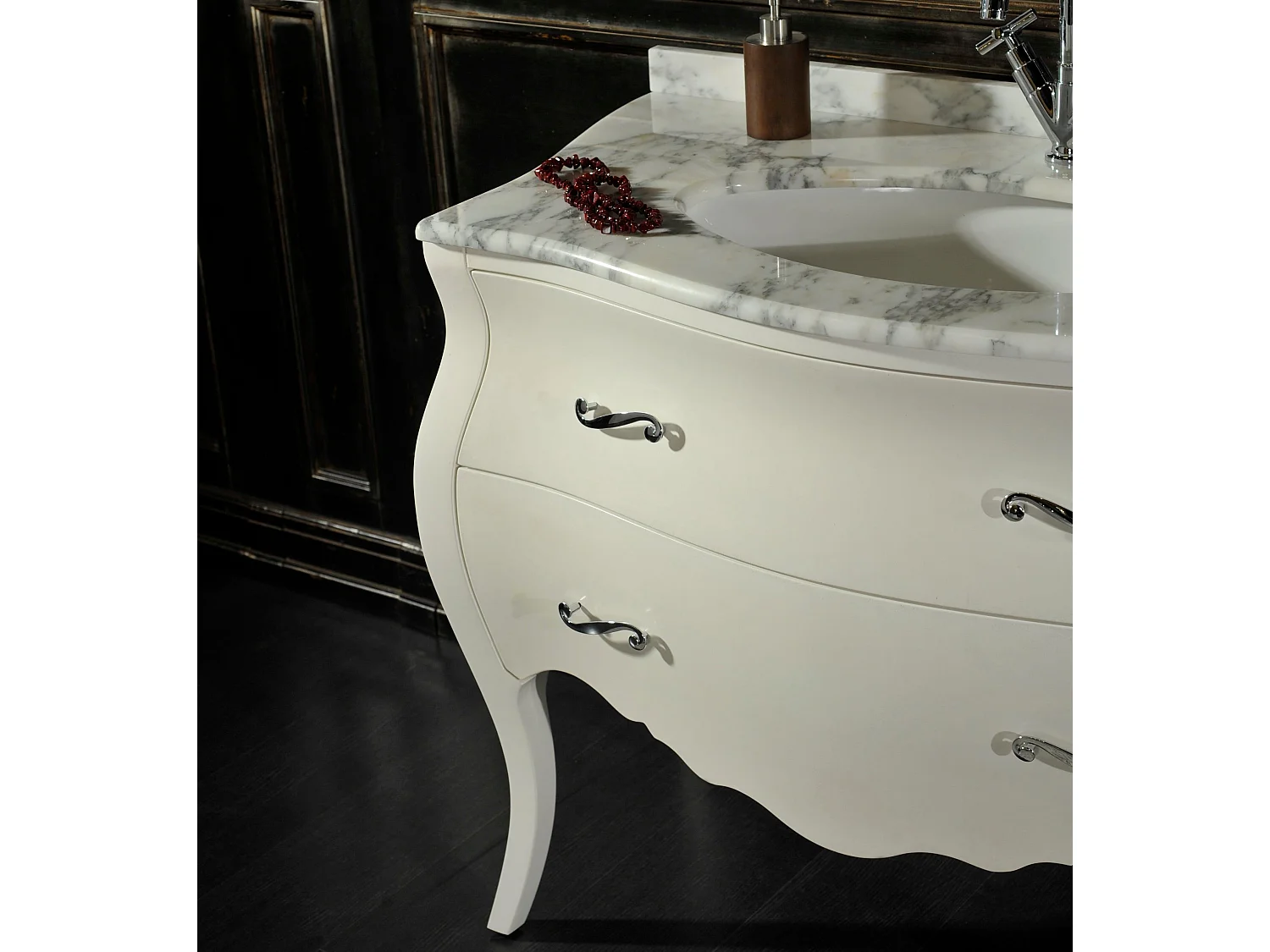 Meuble Style Shabby Baroque En Blanc Avec Tiroirs Et Pieds