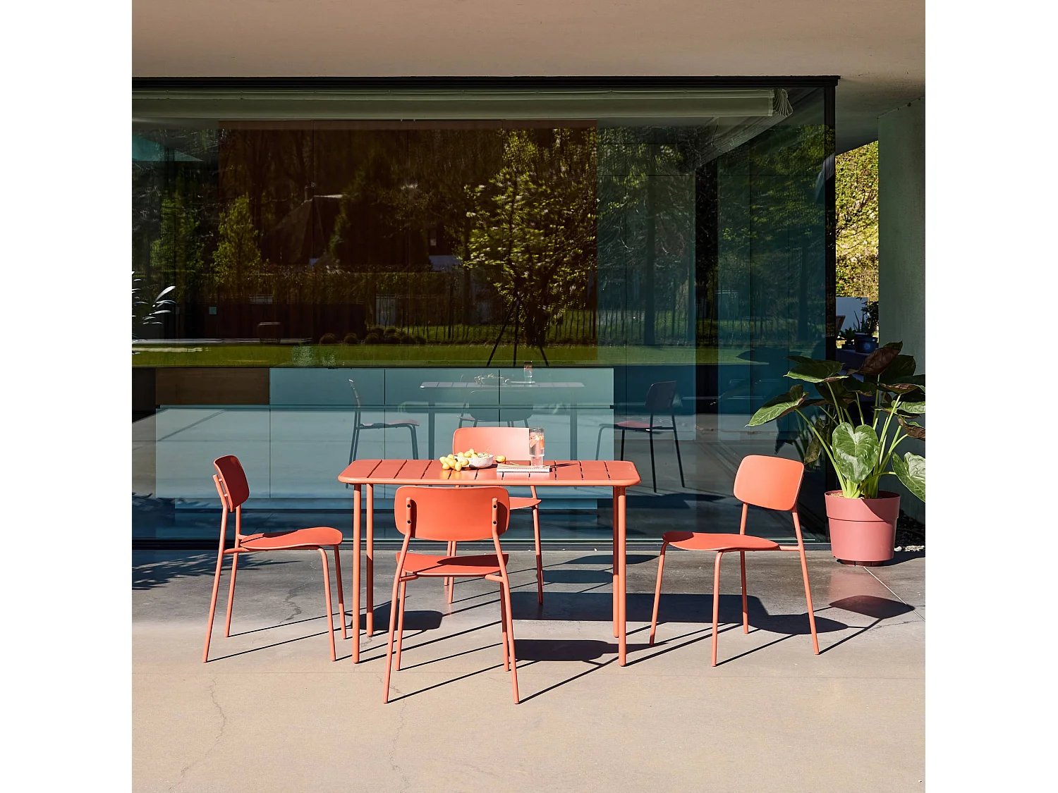 Set tavolo da giardino in metallo con 4 sedie, terracotta