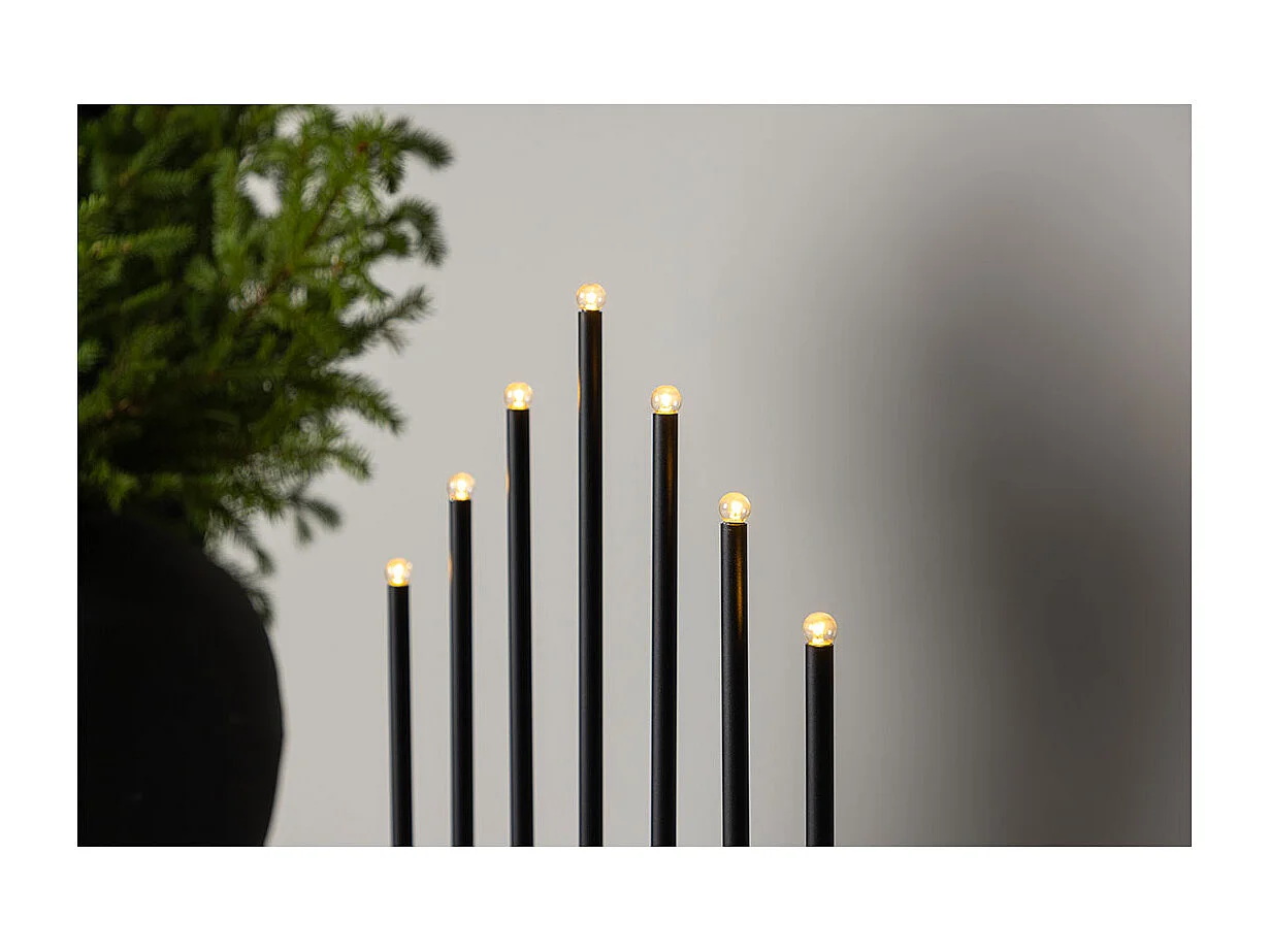 Soporte de adviento eléctrico Björnfjället con 7 luces, color negro.