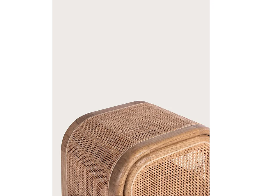 Tiraya - Table de nuit bois avec porte en rotin naturel