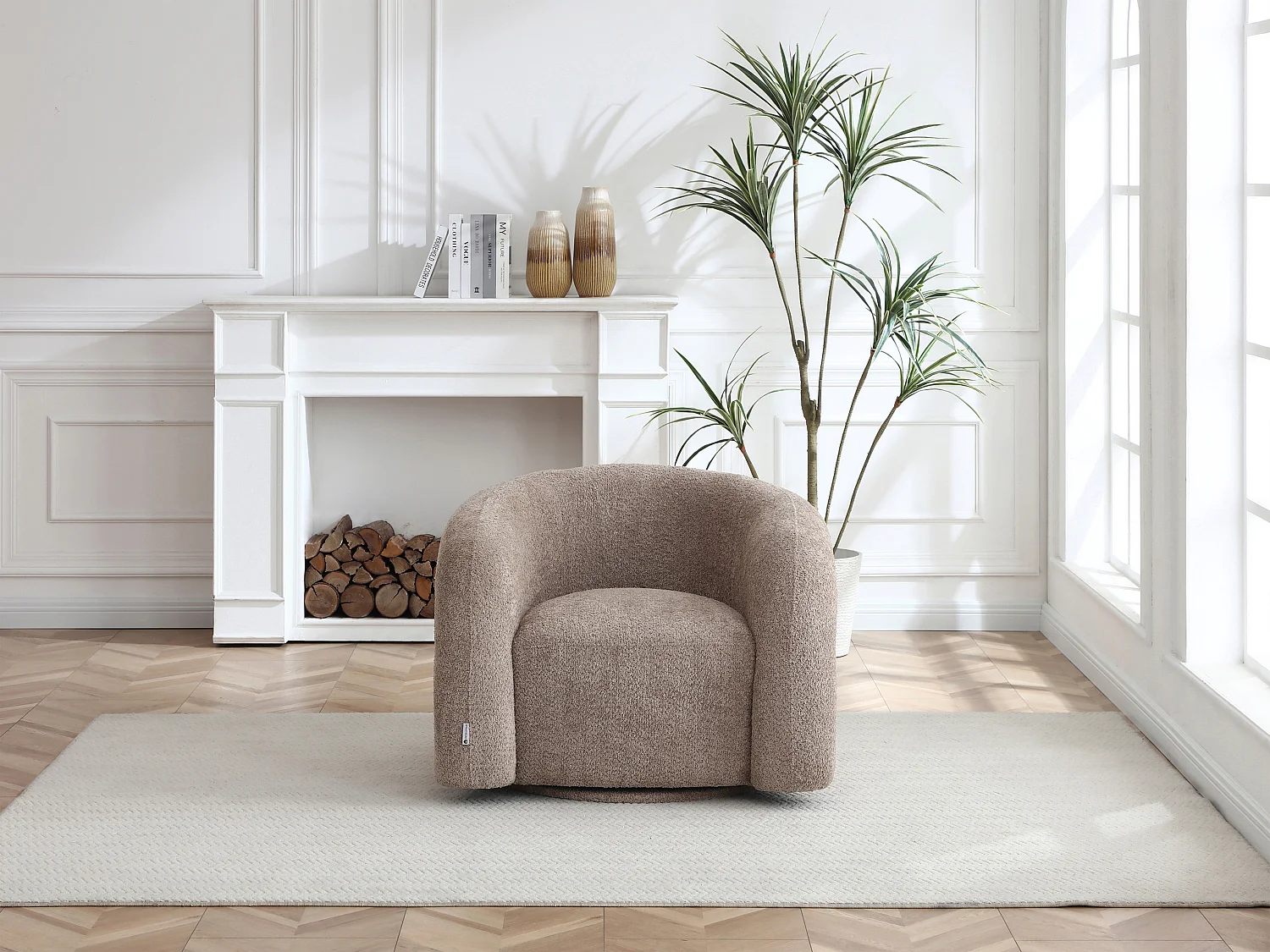 Fauteuil pivotant en tissu bouclette taupe LAPIOTA de Maison Céphy