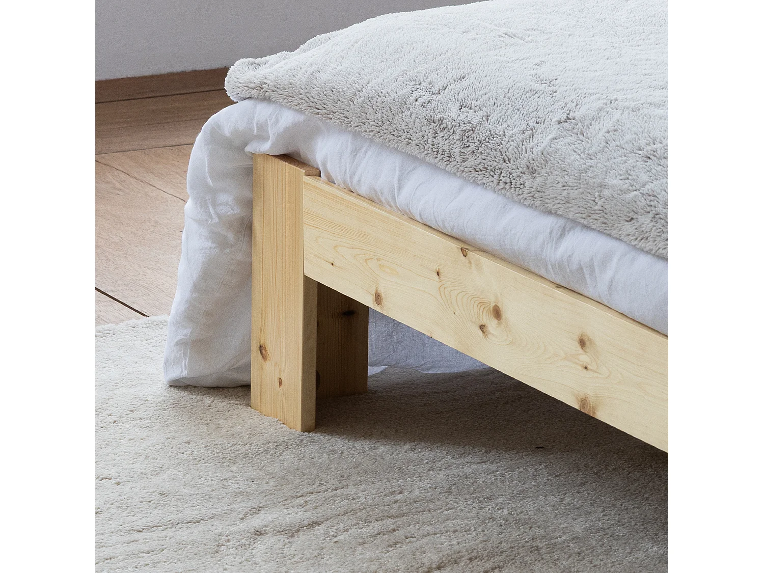 Houten bed met hoofdbord 140x200cm FINN