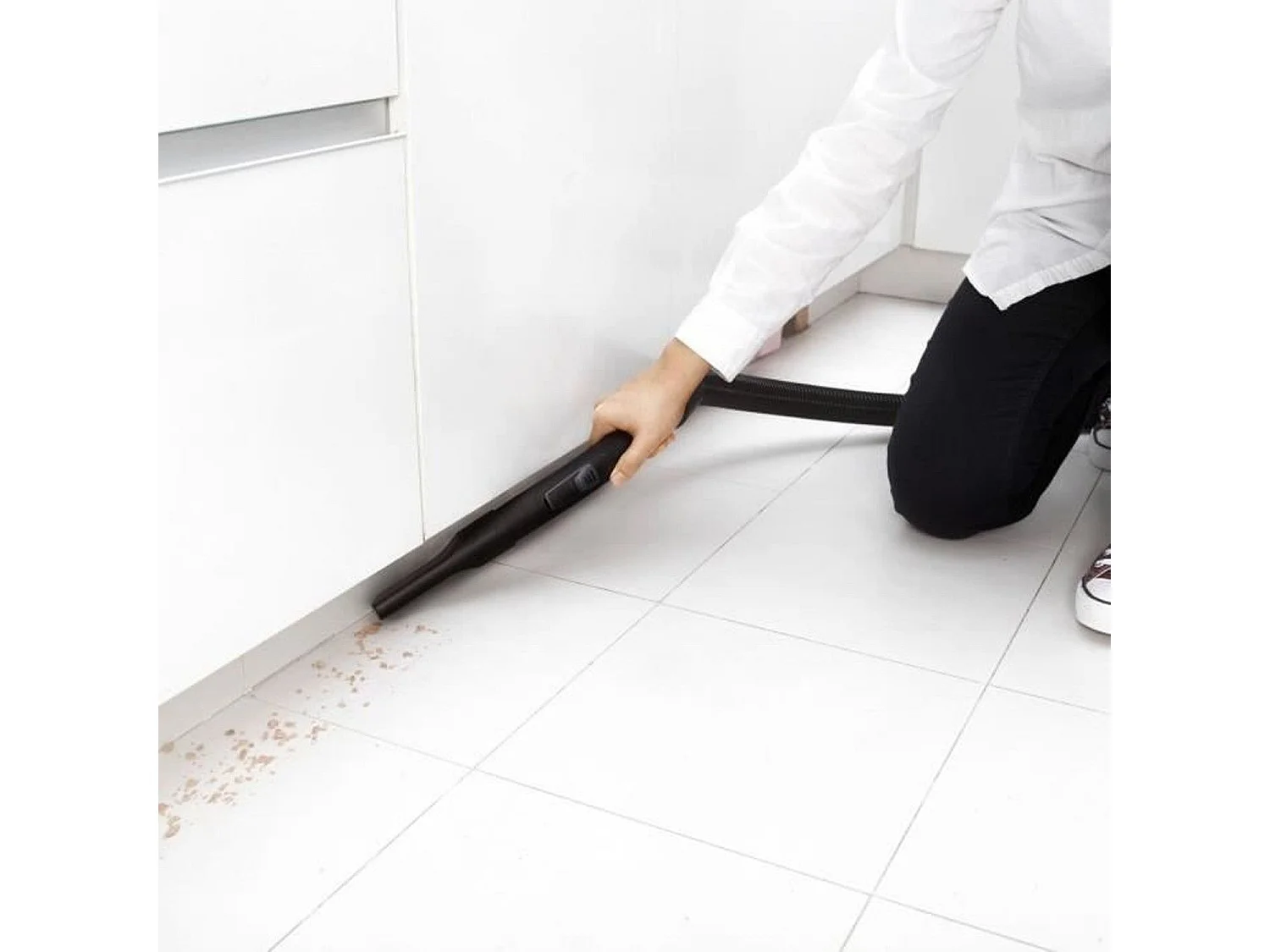 Karcher VC 2 2,8 L Aspirapolvere a Cilindro Secco 700 W Sacchetto Bianco