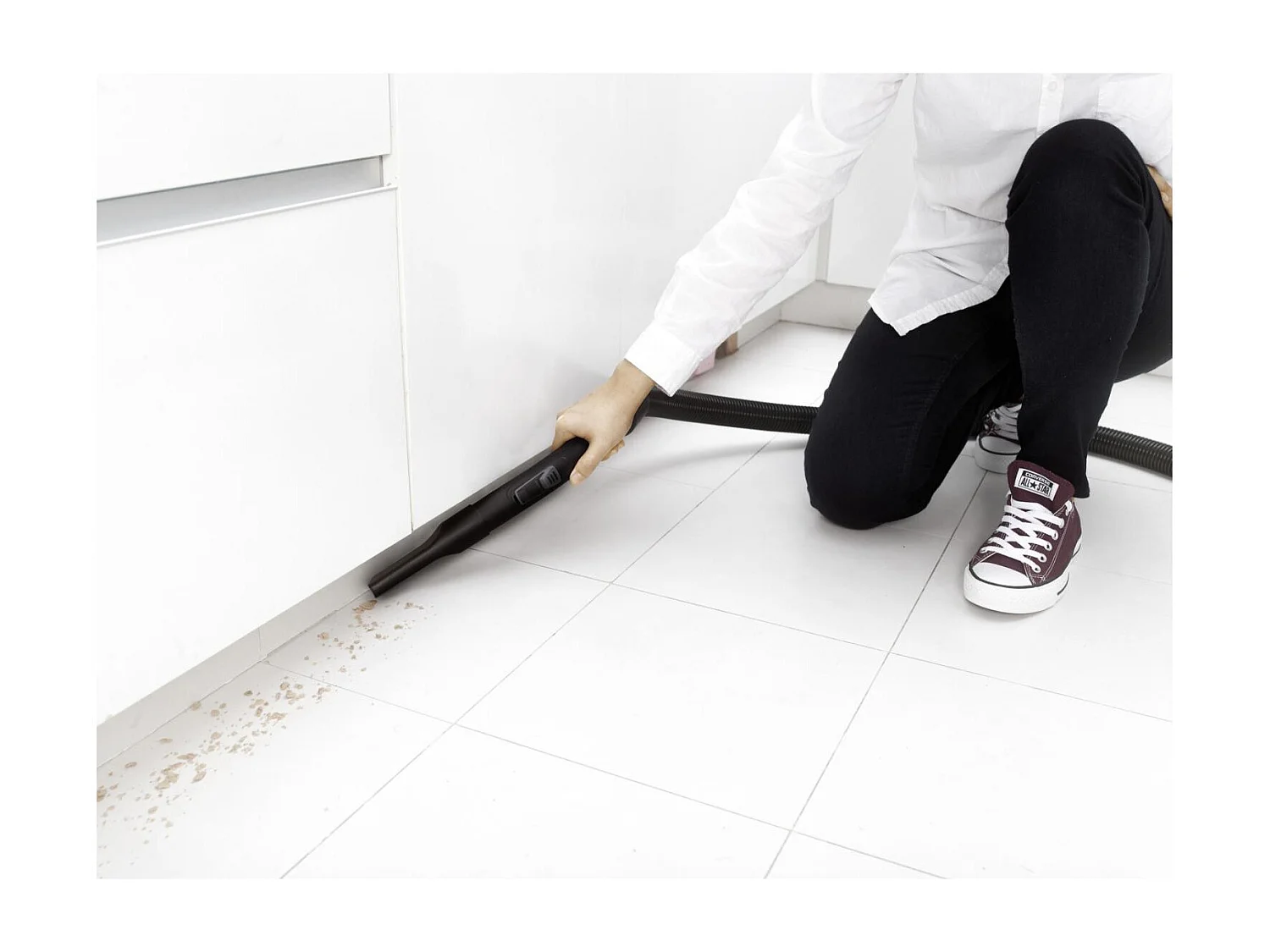 Karcher VC 2 2,8 L Aspirapolvere a Cilindro Secco 700 W Sacchetto Bianco