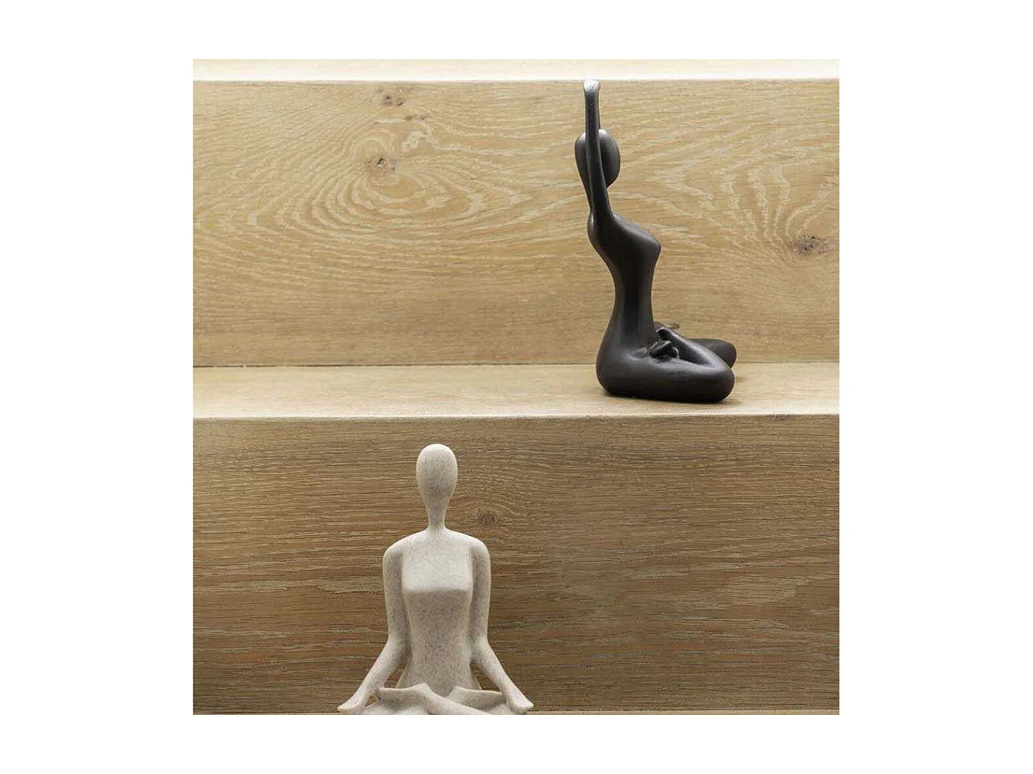 Statue en polyrésine Stretched Lotus