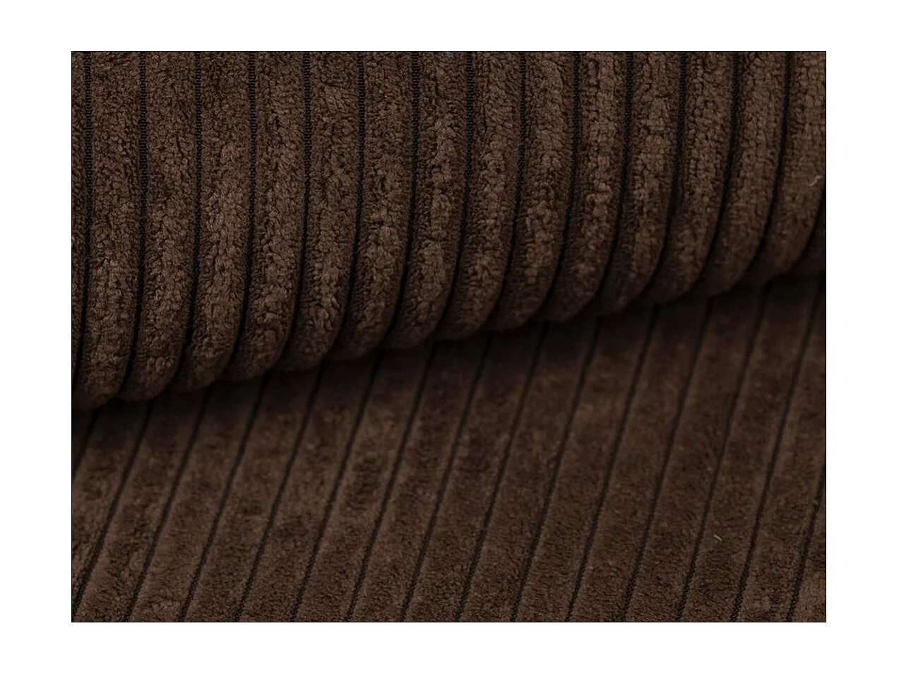 Canapé FARAH d'angle réversible et convertible 4 places avec un pouf en velours côtelé - Marron