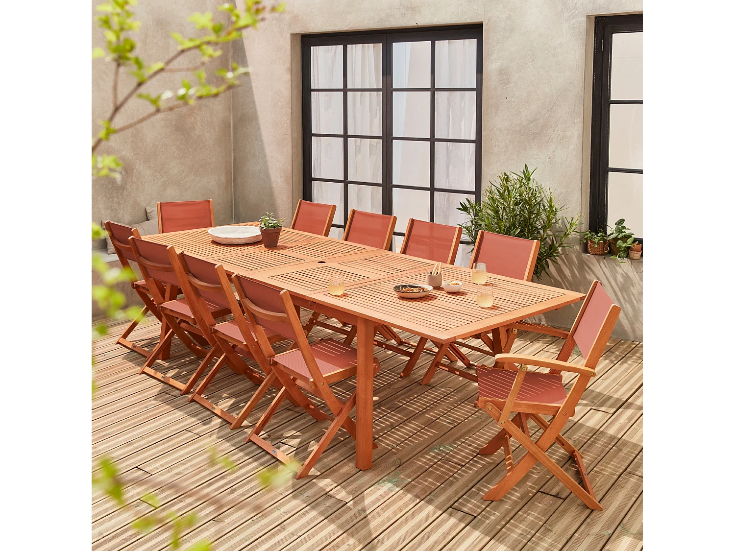 Set tavolo da giardino allungabile in legno con 10 sedie, marrone