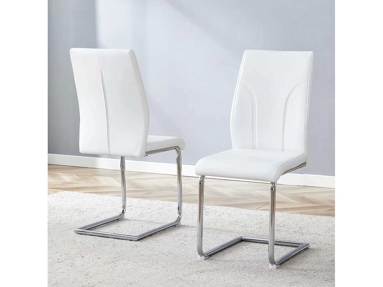 Lot de 2 chaises blanche en simili cuir PU - Pieds en métal argenté