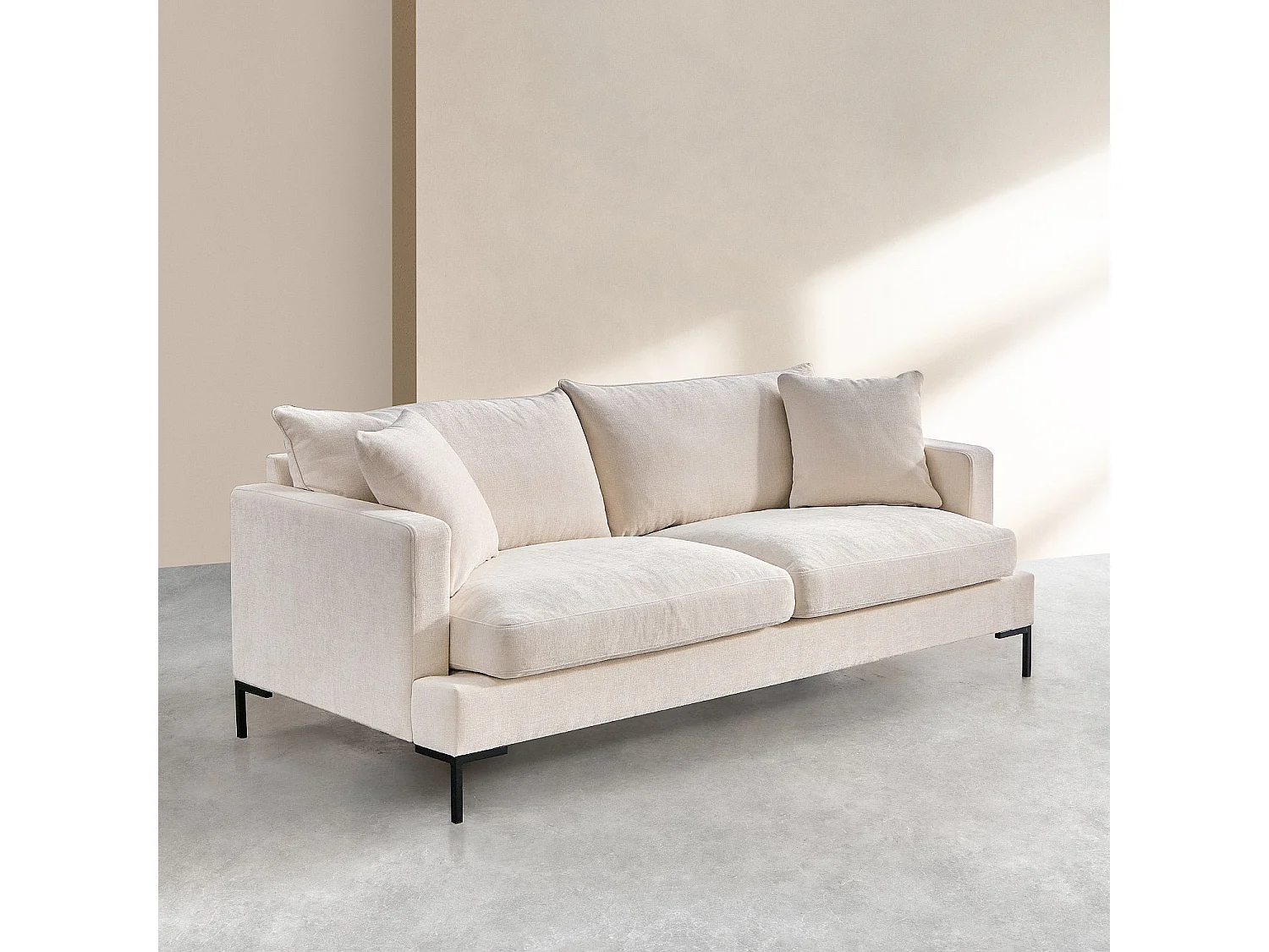 Canapé 3 places en tissu Kumal garni de plumes - Écru