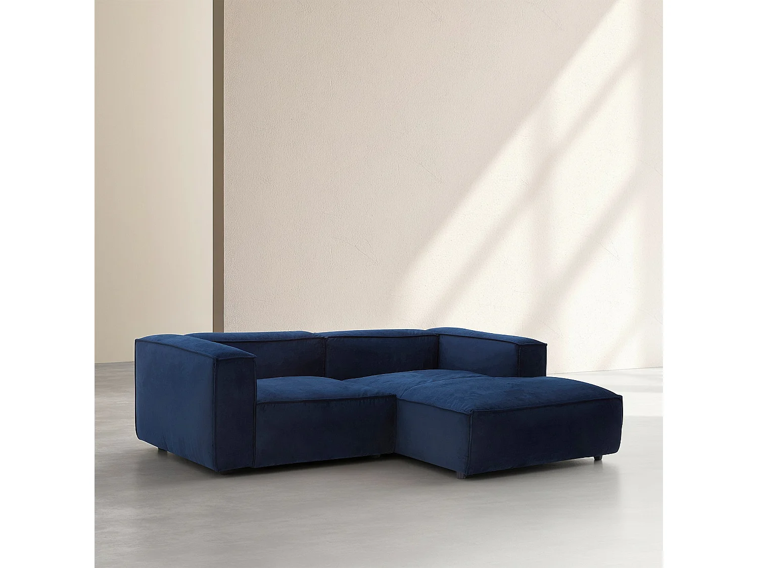 Habitat - Canapé d'angle droit en velours - Bleu marine - Kuti