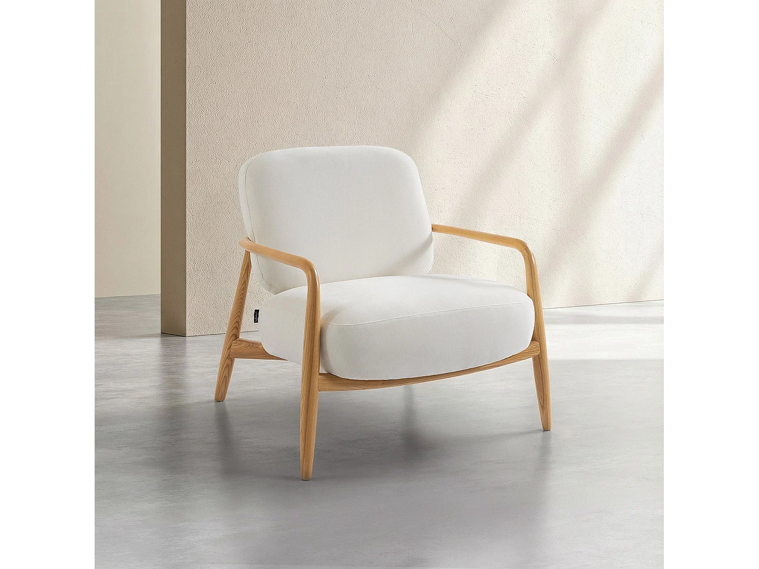 Habitat - Fauteuil en tissu et bois massif - Écru - Velika