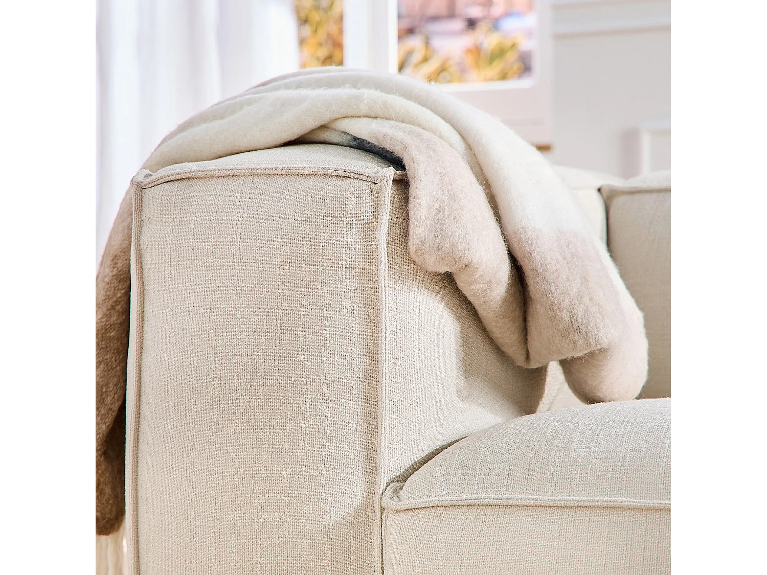 Habitat - Canapé 3 places en tissu bouclette courte Mira - Ivoire - Edwin