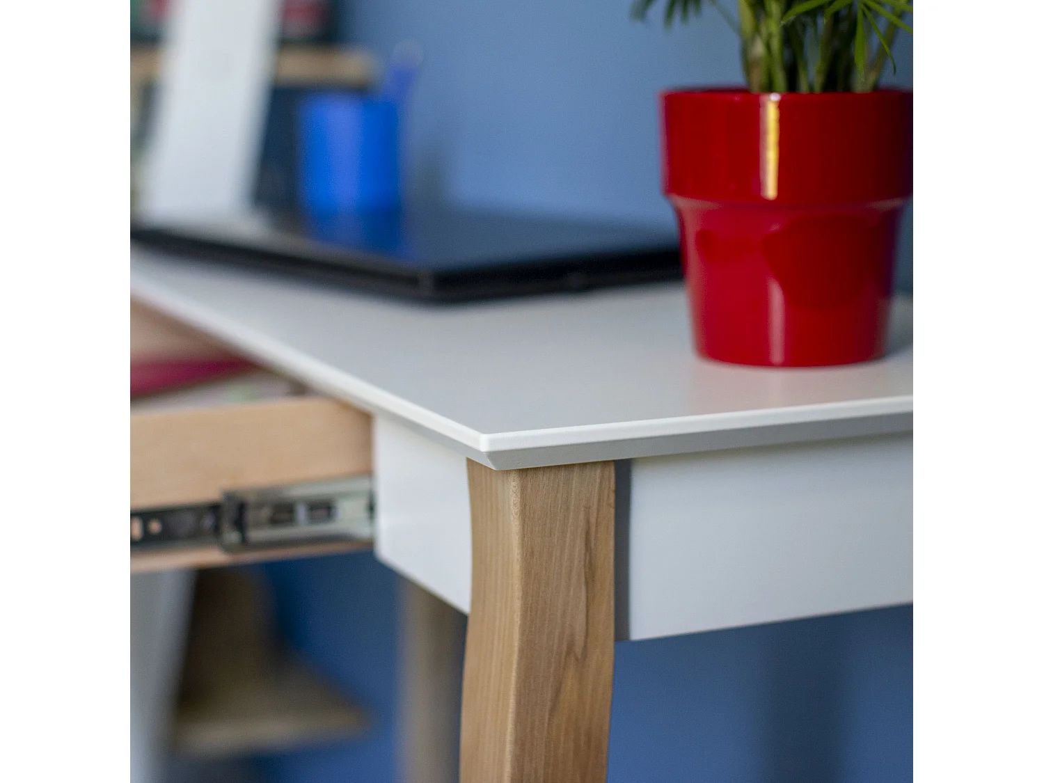 Lille skrivebord med skuffe 105 x 40 cm Lillo Hvid | Ben i bøgetræ