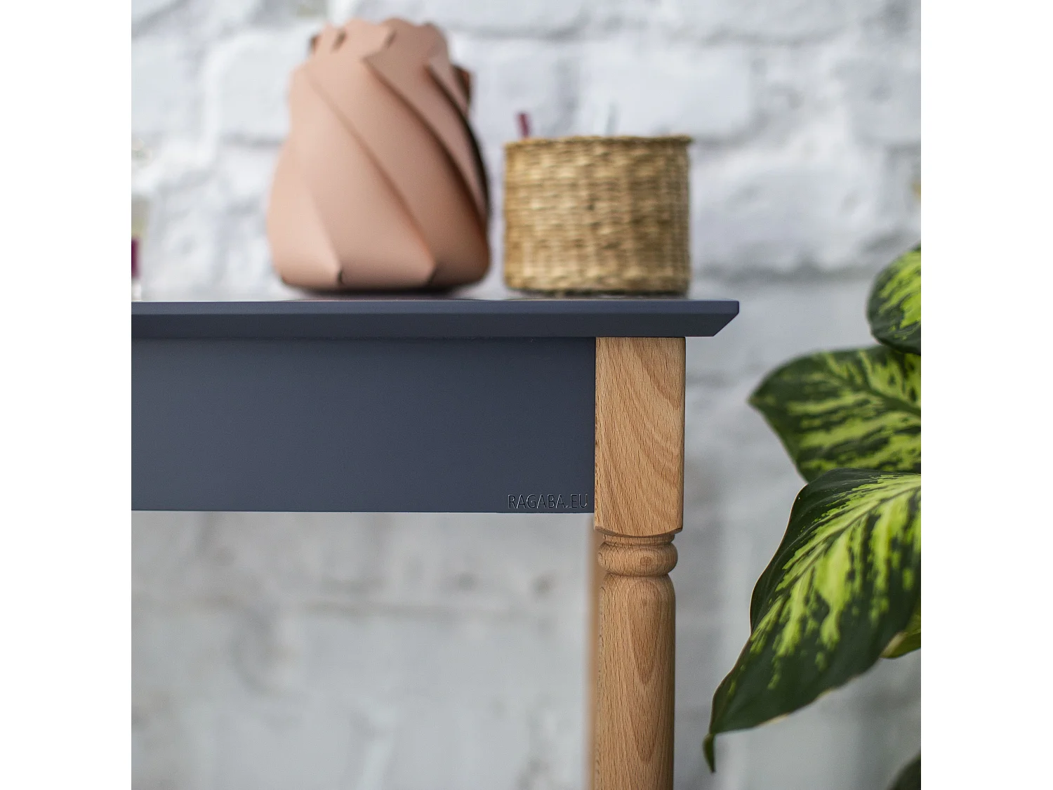 Lille skrivebord med skuff 85 x 40 cm Mamo Hvid | Ben i ask