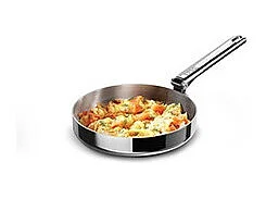 Space Steel Bratpfanne 20 cm (8") aus Edelstahl, klappbarer Griff, ideal für kleine Küchen, leicht zu reinigen und zu verstauen.