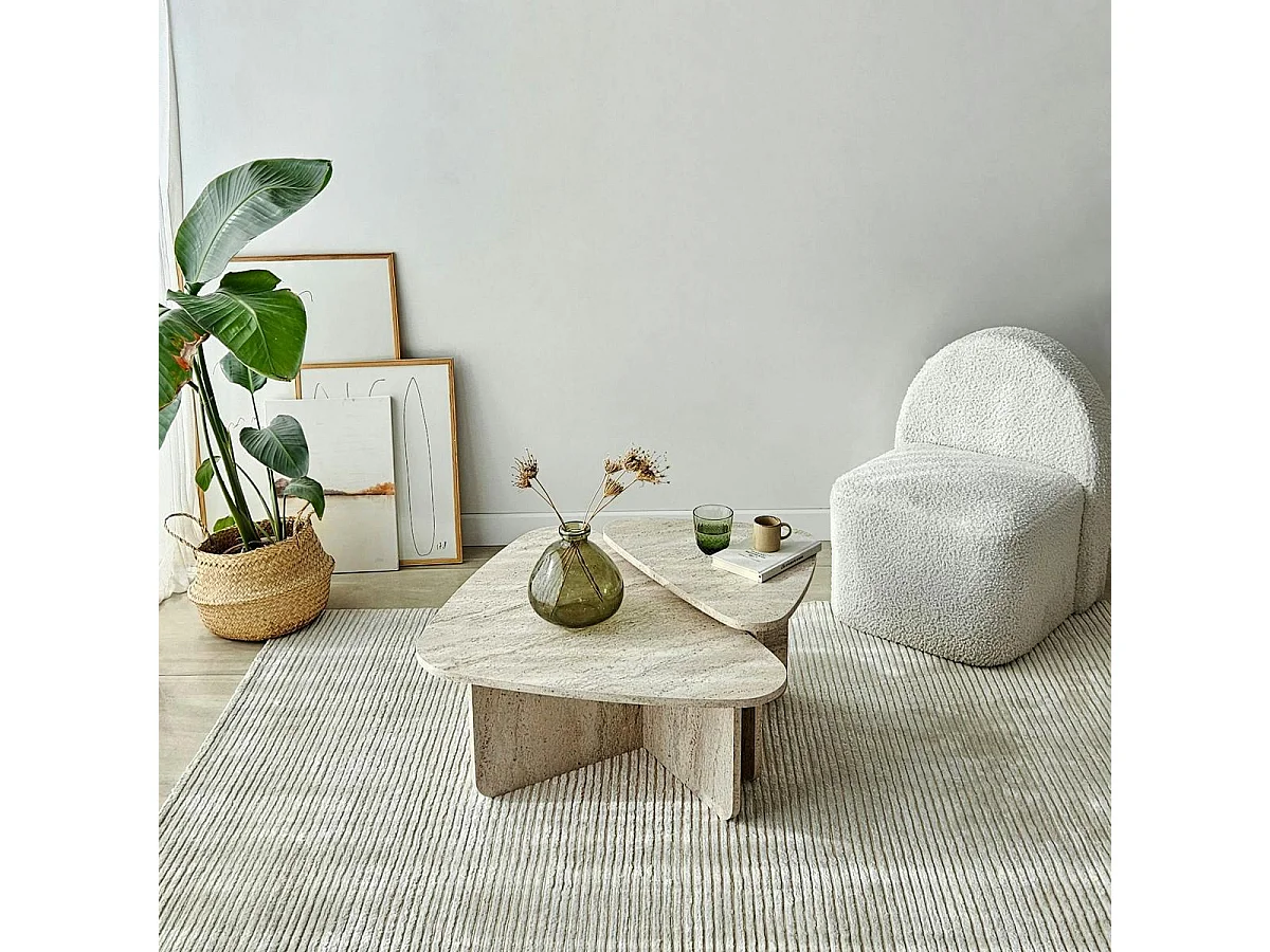 Table basse effet travertin, triangle organique (x2) MARFA