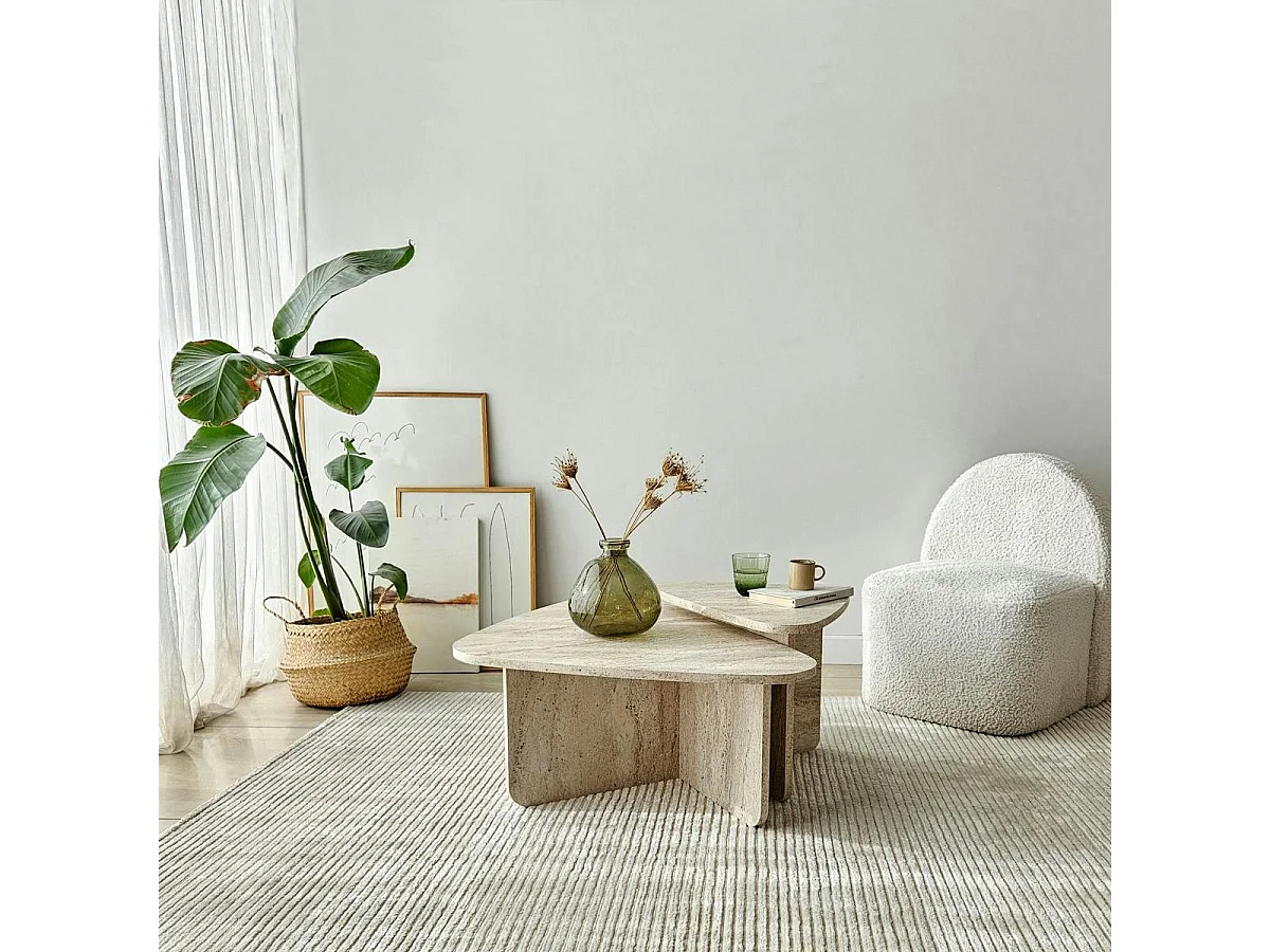 Table basse effet travertin, triangle organique (x2) MARFA