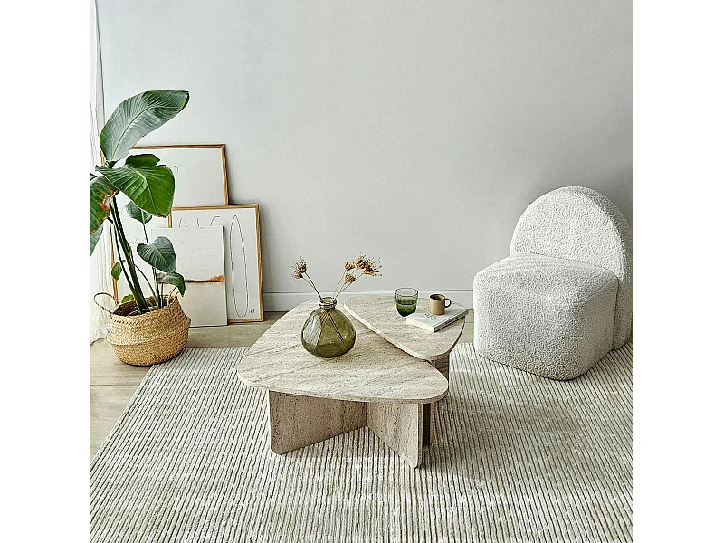 Table basse effet travertin, triangle organique (x2) MARFA