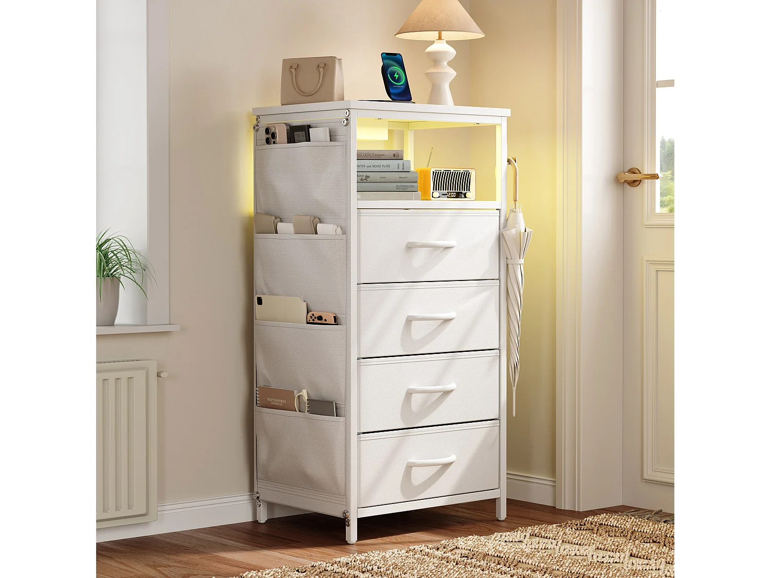 Commode à 4 tiroirs en tissu et 4 poches latérales - table de chevet avec port USB et éclairage LED - meuble à tiroirs avec 2 crochets - blanc