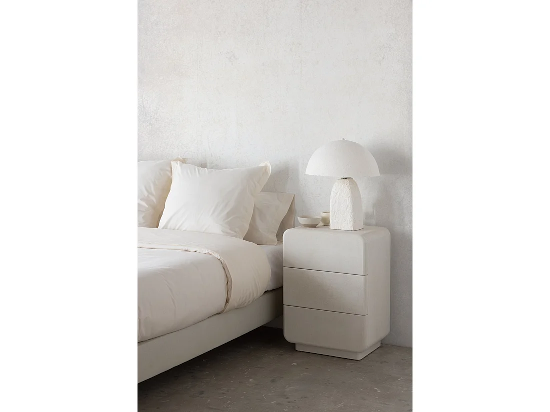 Comodino a 3 cassetti in poliresina cemento bianco