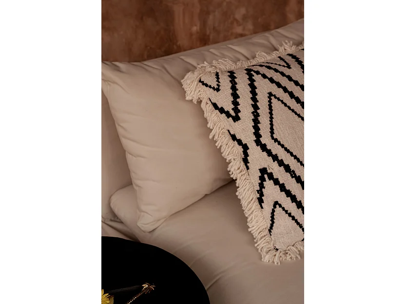 The Sahara Diamond Cushion Cover - Natural Black