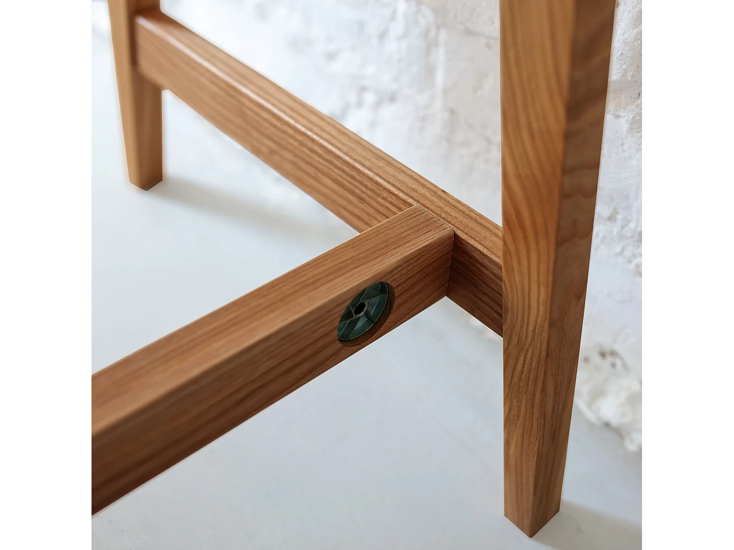 Petite bureau avec tiroirs 110 x 50 cm Luka Blanc | Pieds couleur chêne