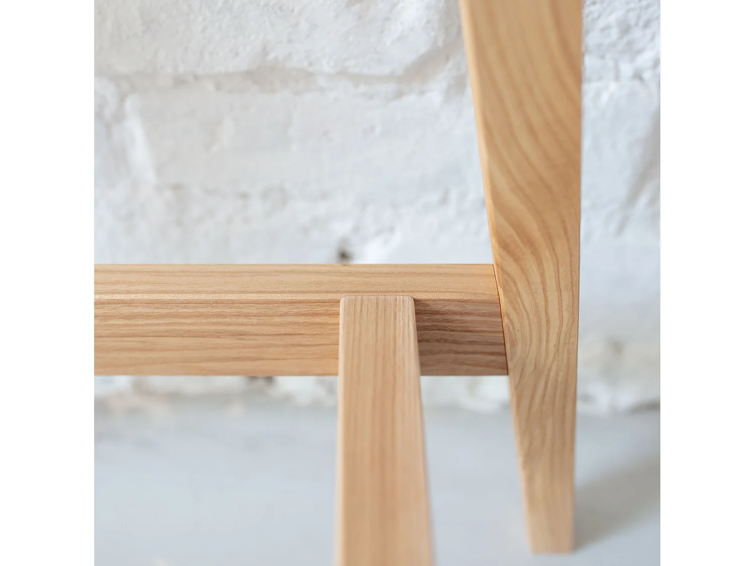 Petite bureau avec tiroirs 110 x 50 cm Luka Blanc | Pieds en frêne