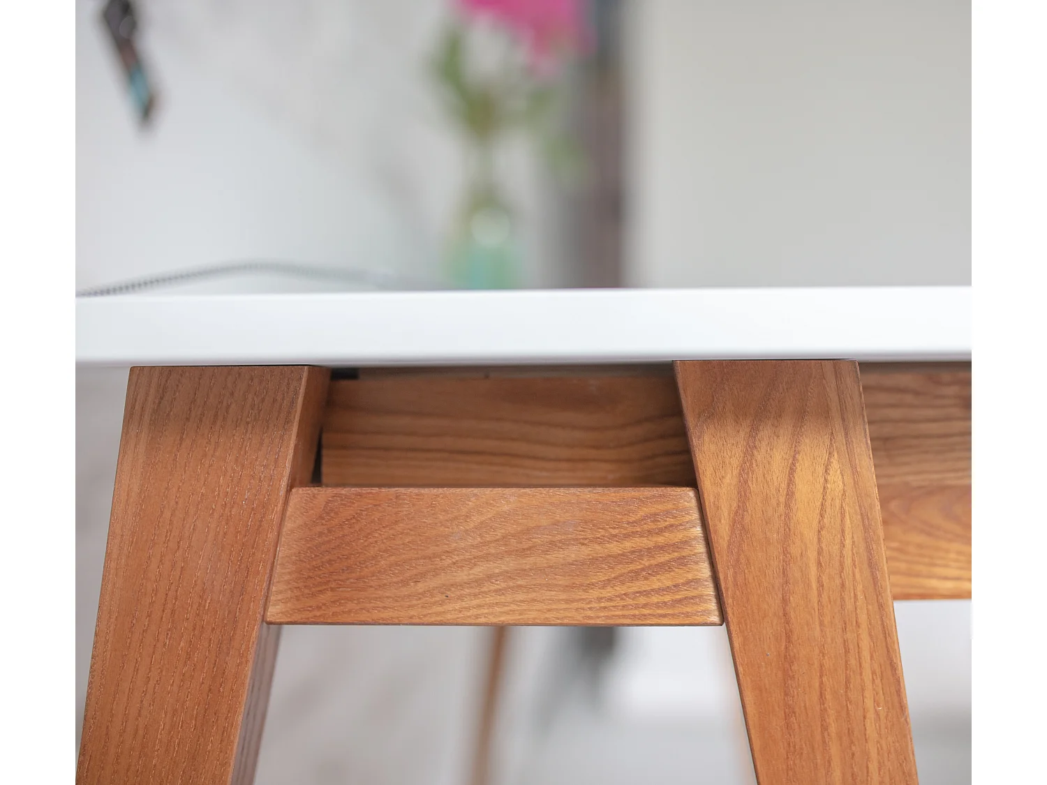 Petite bureau avec tiroirs 85 x 50 cm Luka Beige Brun | Pieds couleur chêne