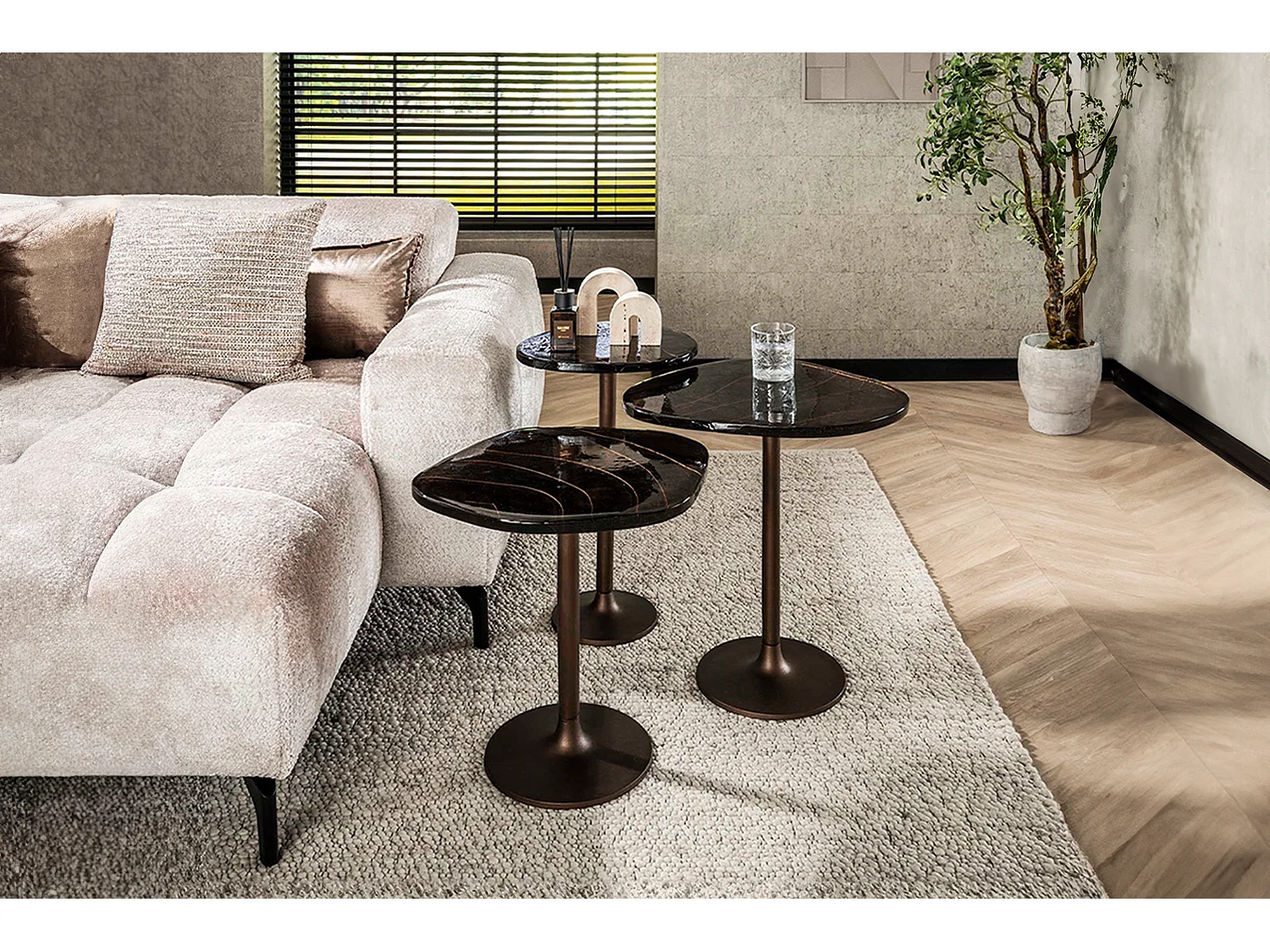 Beistelltisch - Braun Glas - 38 x 33 cm - DARI